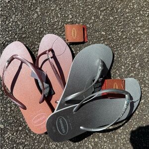 NEW HAVAIANAS ROSE GOLD AND SILVER -2 PAIR BUNDLE